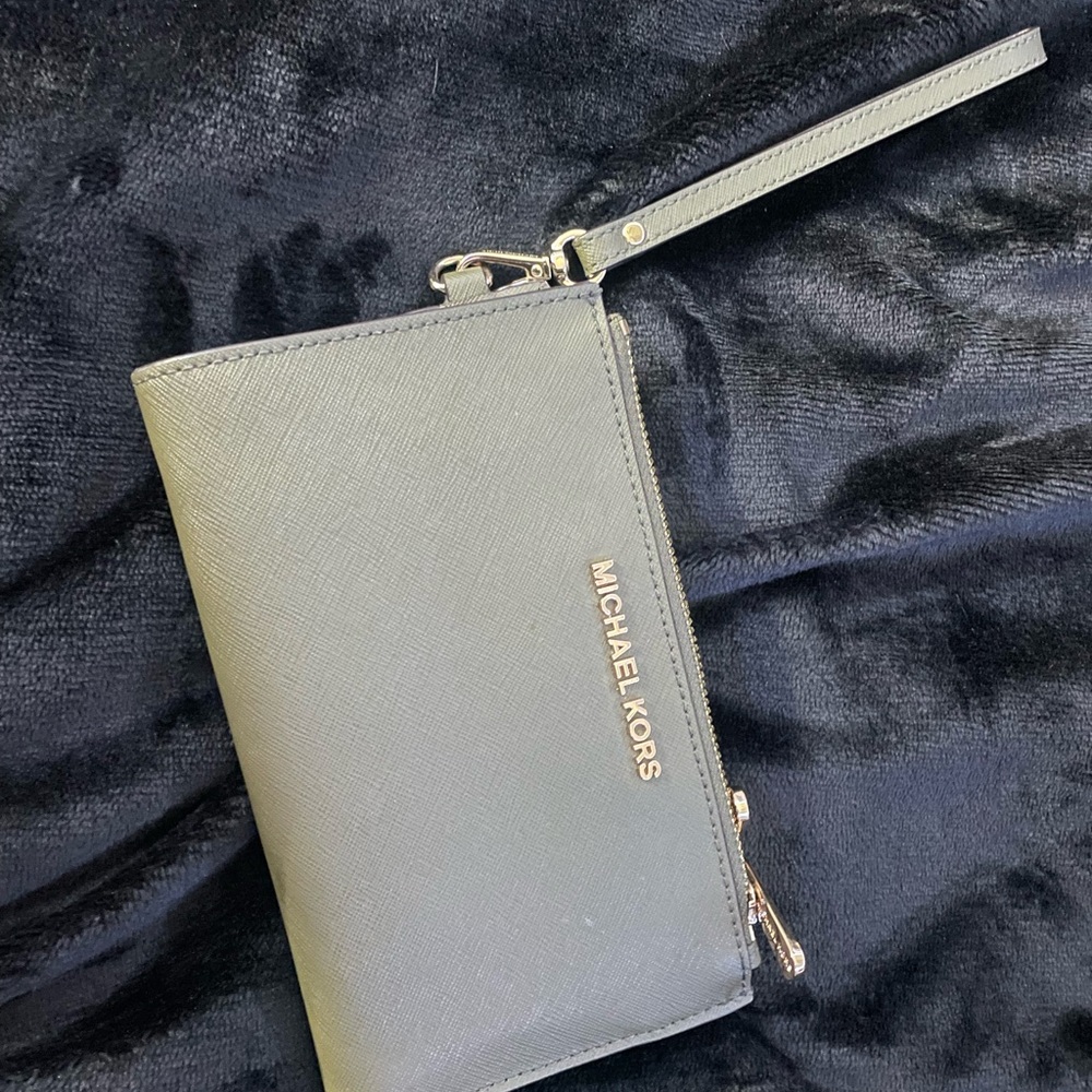 Michael Kors, double zip wrist wallet